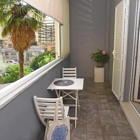 Apartament Toro